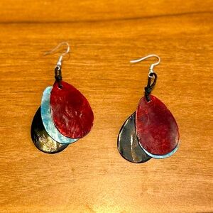 Vintage 90’s Shell Dangle Earrings